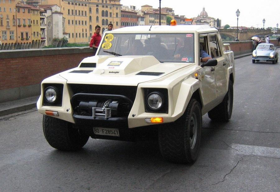  Lamborghini LM002 1986 года  (фото 2 из 35)